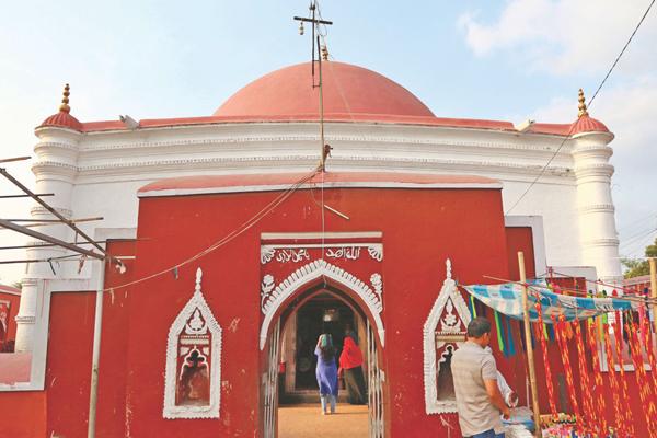 উপমহাদেশে ইসলামের প্রসারে অবিস্মরণীয় ভূমিকা রাখা ১০ প্রভাবশালী সুফি সাধক