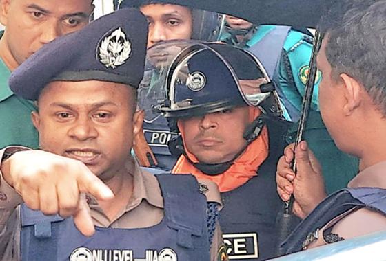 আইনজীবী আলিফ হত্যা মামলা: চিন্ময় কৃষ্ণসহ ৩৯ জনের বিরুদ্ধে চার্জ গঠন, বিচার শুরু