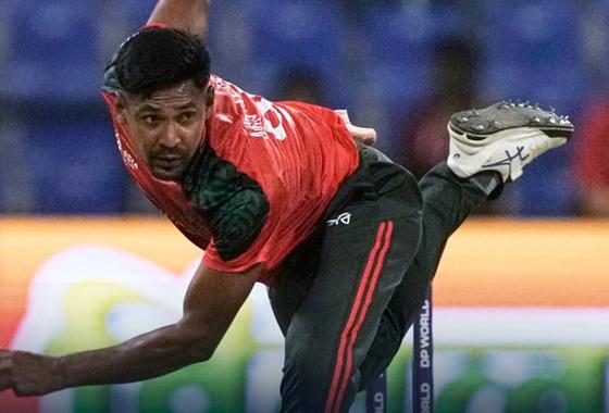 মোস্তাফিজের ৪০০ উইকেটের দিনে ব্যাটিং বিপর্যয়ে ১৪৪-এ থামল সিলেট