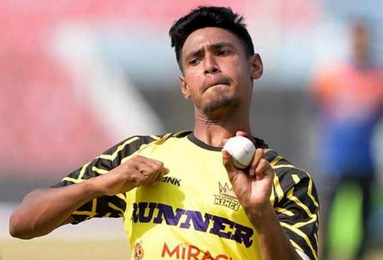 বাইরের ঝড় উপেক্ষা করে মাঠে আগুন, মোস্তাফিজ যেন সত্যিই অন্য ধাতুতে গড়া