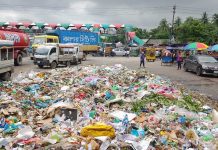 চিটাগাং রোড বাস স্ট্যান্ডে ময়লার স্তূপ: জনদুর্ভোগ চরমে, সিটি কর্পোরেশনের নজরদারি নেই! Garbage heap